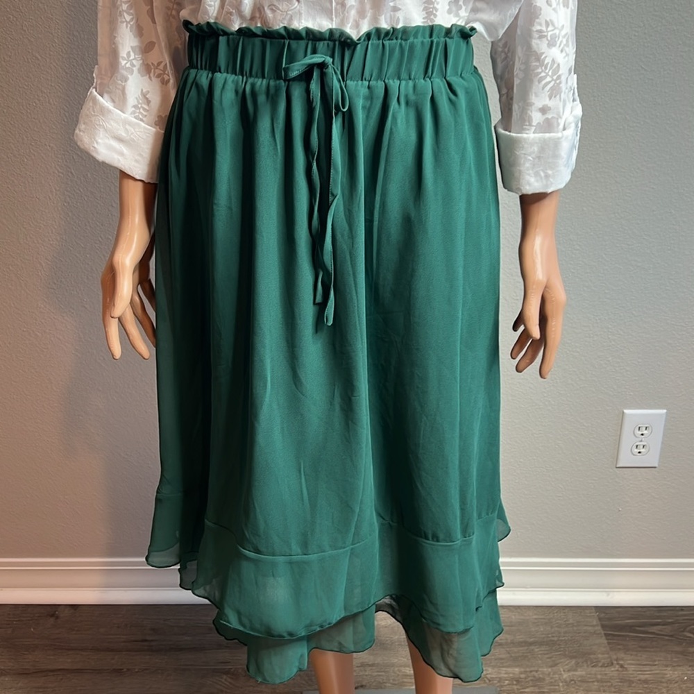 🛍️ 4 for $25 Green Layered Midi Skirt - 2XL - Picture 8 of 9